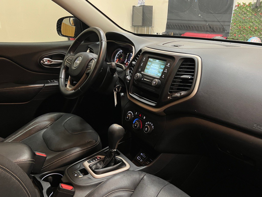 2016 Jeep Cherokee Image 15