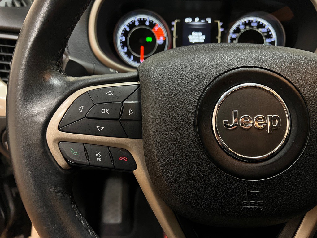 2016 Jeep Cherokee Image 17