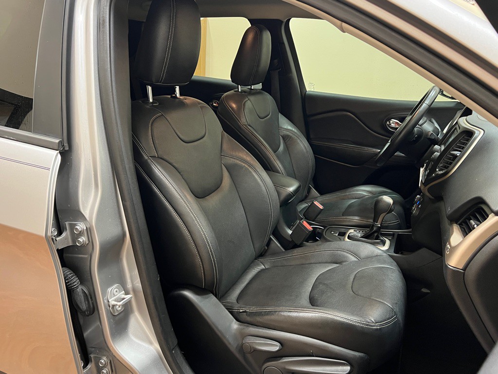 2016 Jeep Cherokee Image 33