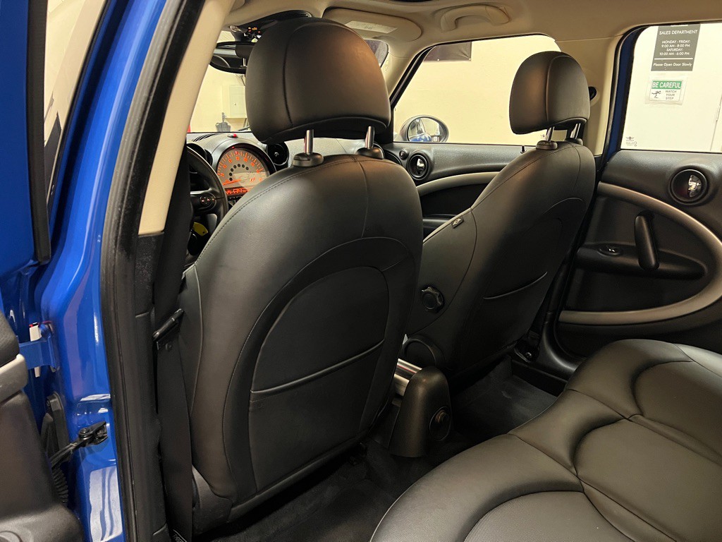 2013 MINI Cooper Image 28