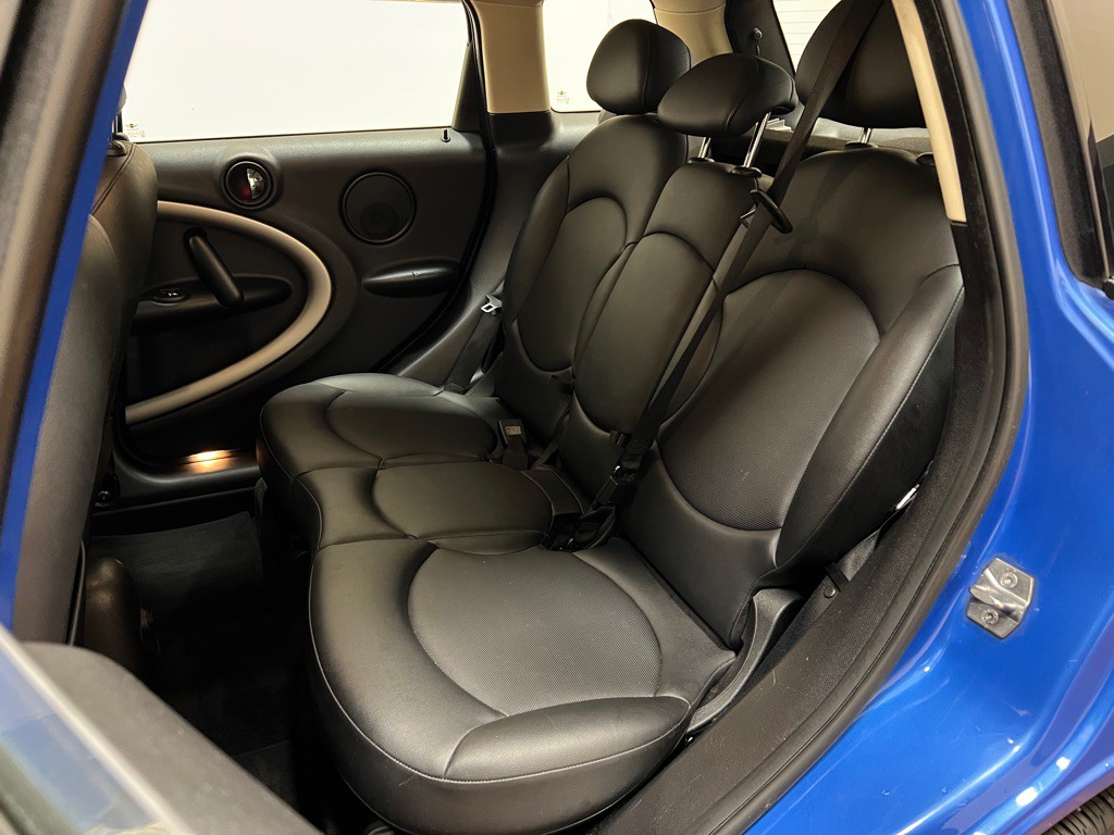 2013 MINI Cooper Image 29