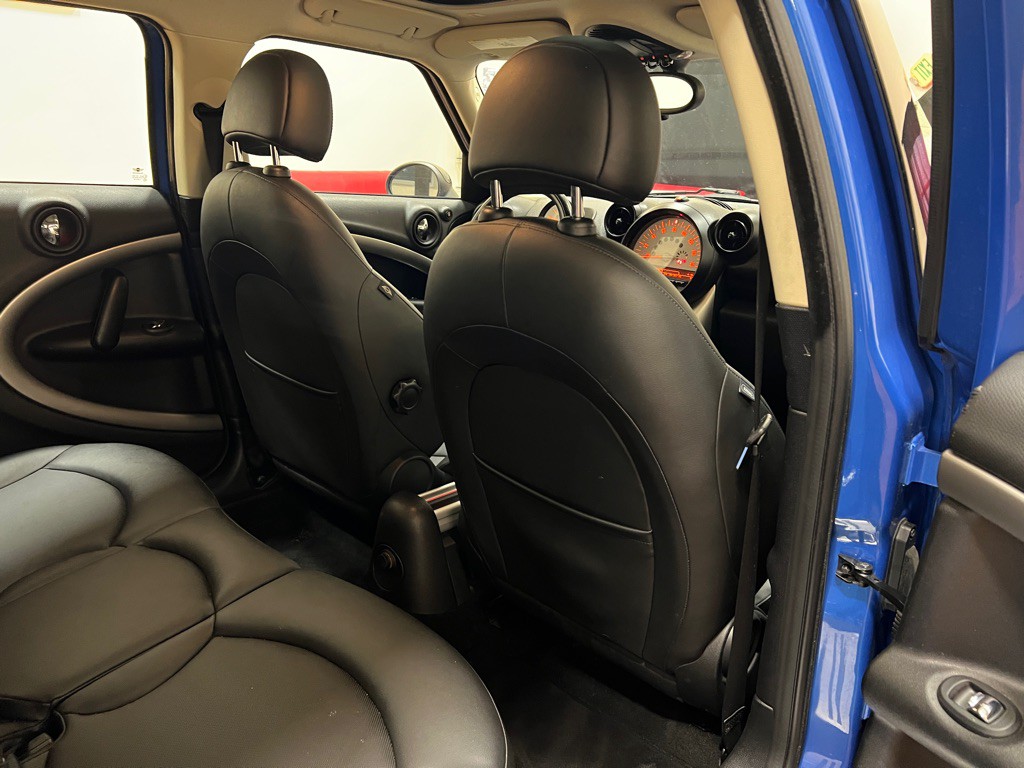 2013 MINI Cooper Image 31