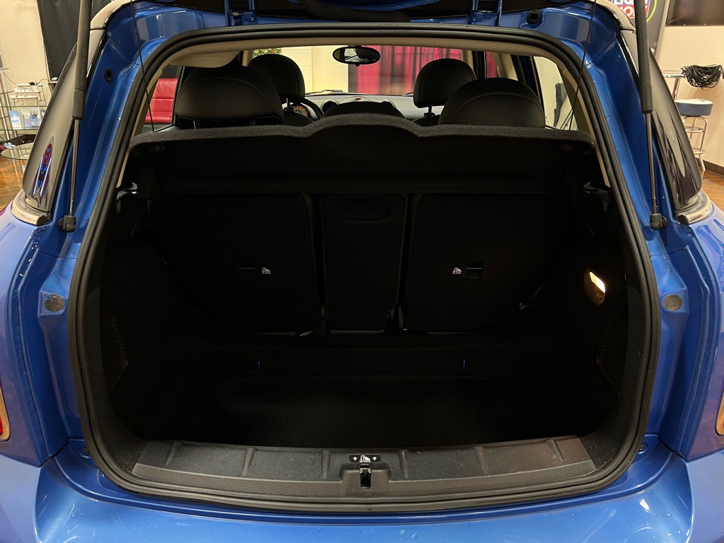 2013 MINI Cooper Image 33