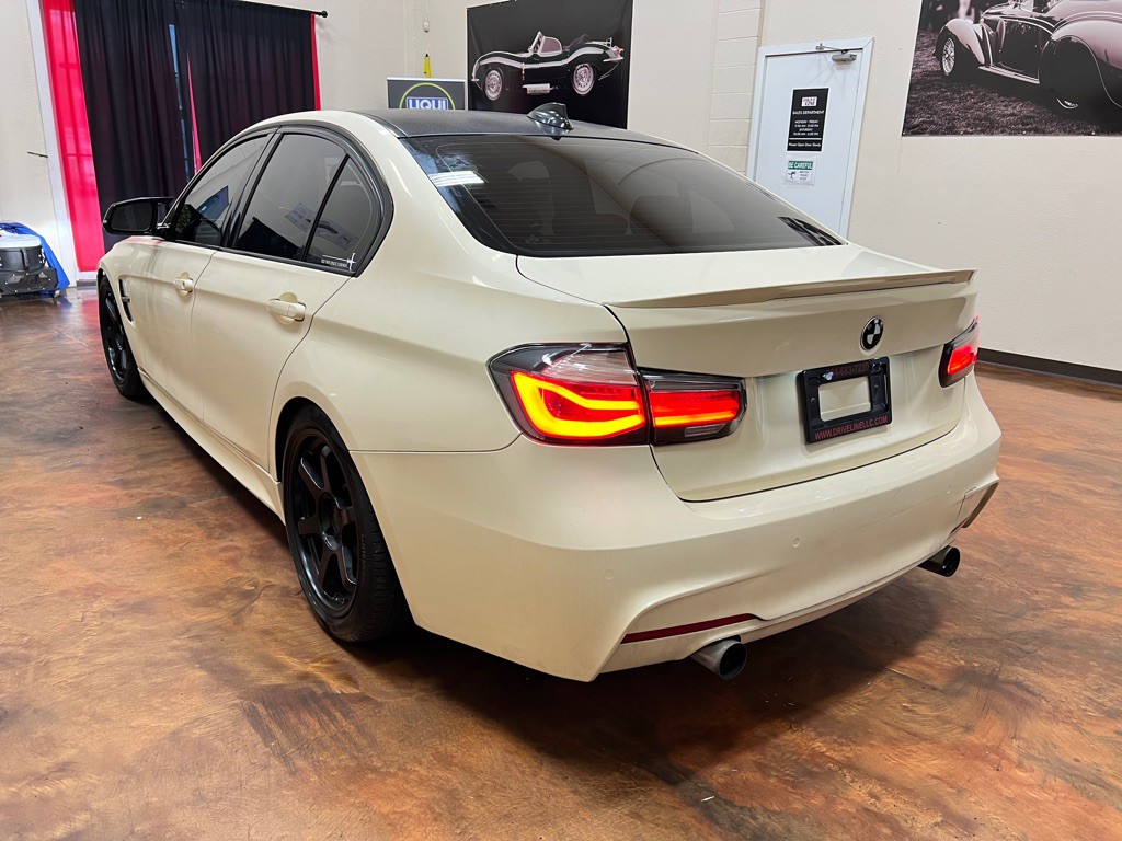2015 BMW 3 Series Image 7