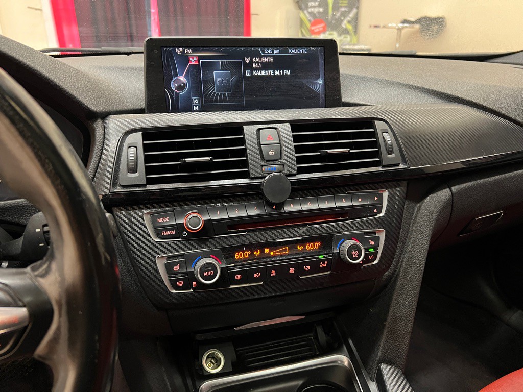 2015 BMW 3 Series Image 23