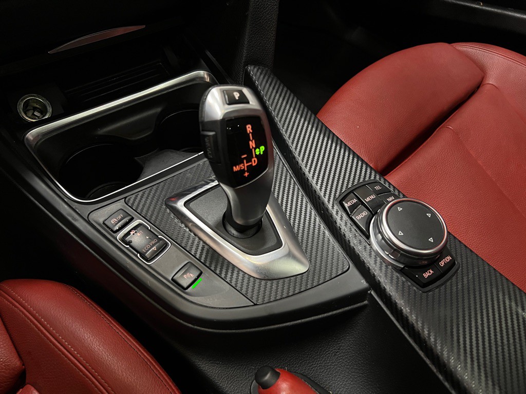2015 BMW 3 Series Image 27