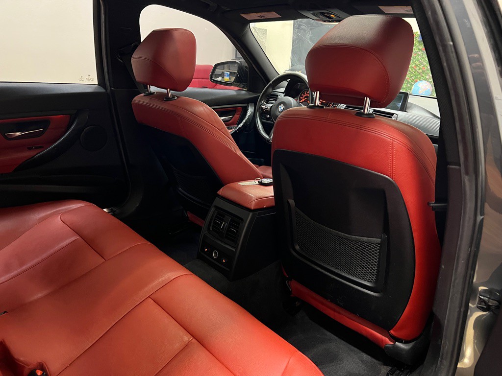 2015 BMW 3 Series Image 34