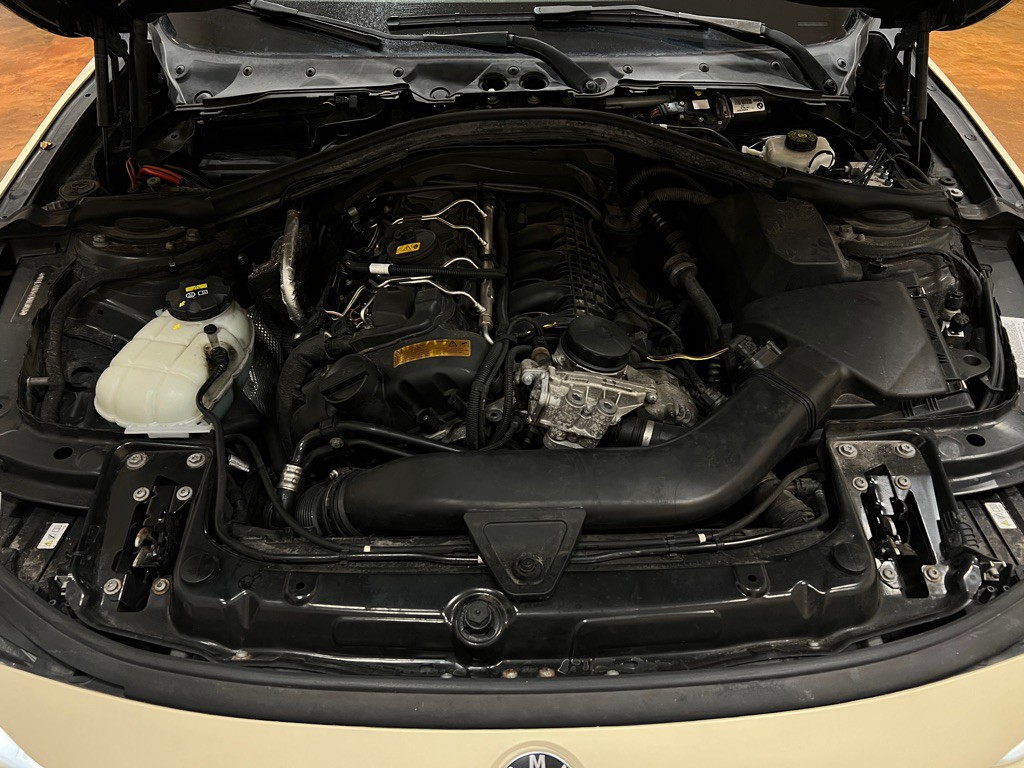 2015 BMW 3 Series Image 37