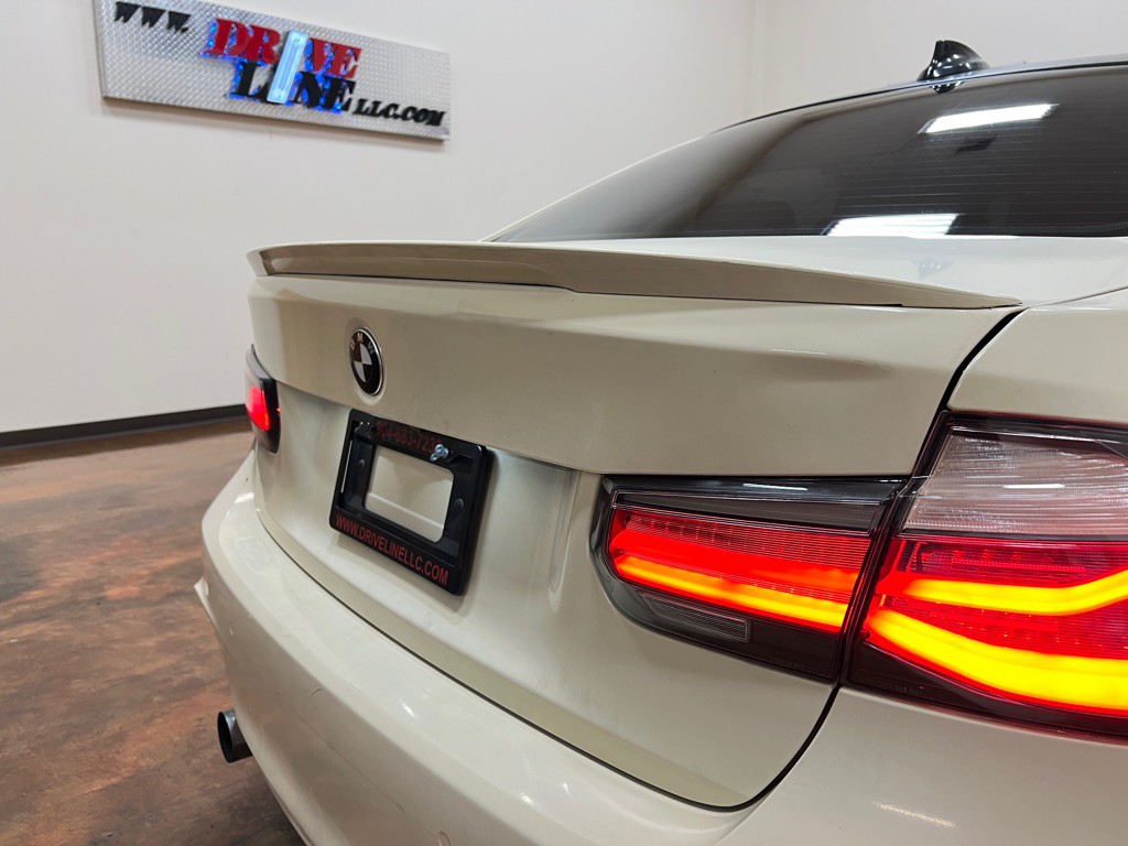 2015 BMW 3 Series Image 45