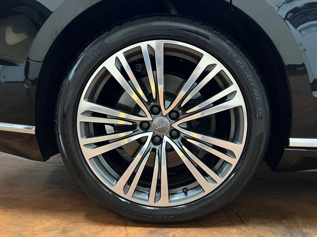 2019 Audi A8 Image 12