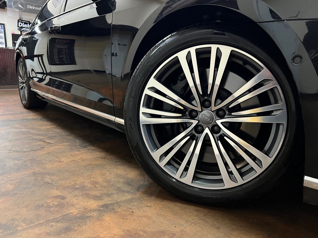 2019 Audi A8 Image 41