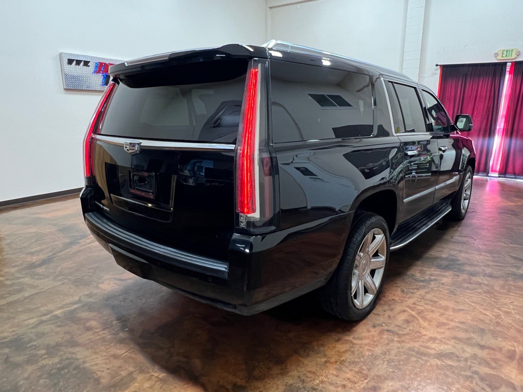 2020 Cadillac Escalade Image 9
