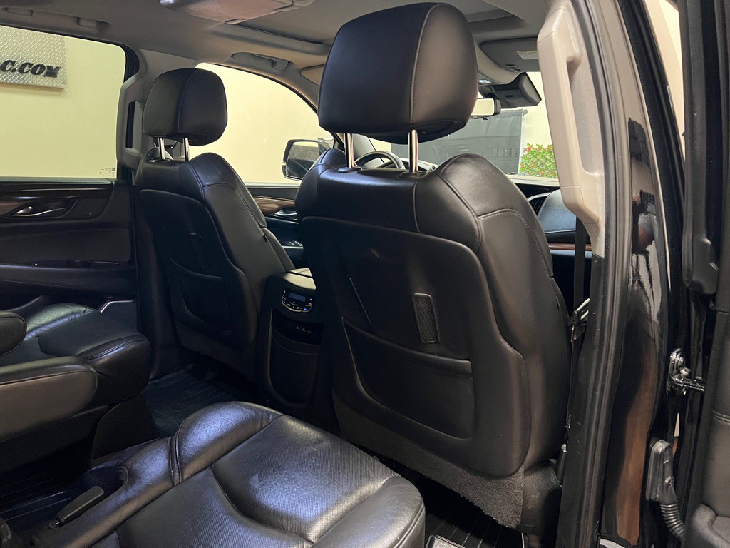 2020 Cadillac Escalade Image 35