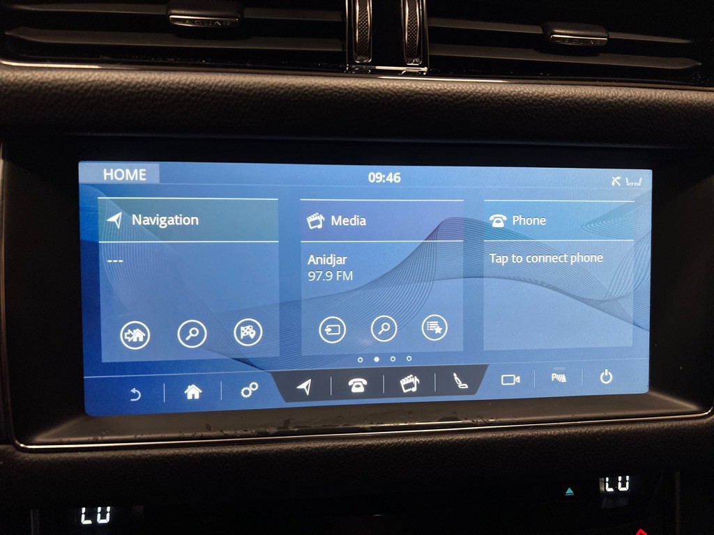 2017 Jaguar XF Image 21