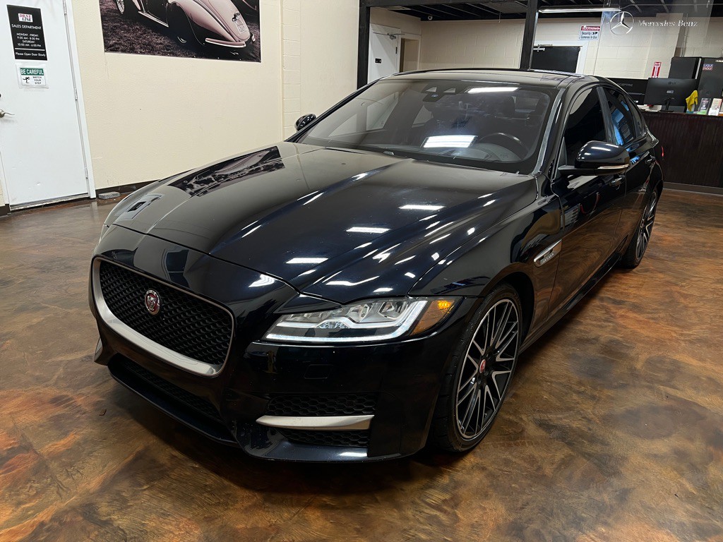 2017 Jaguar XF Image 44