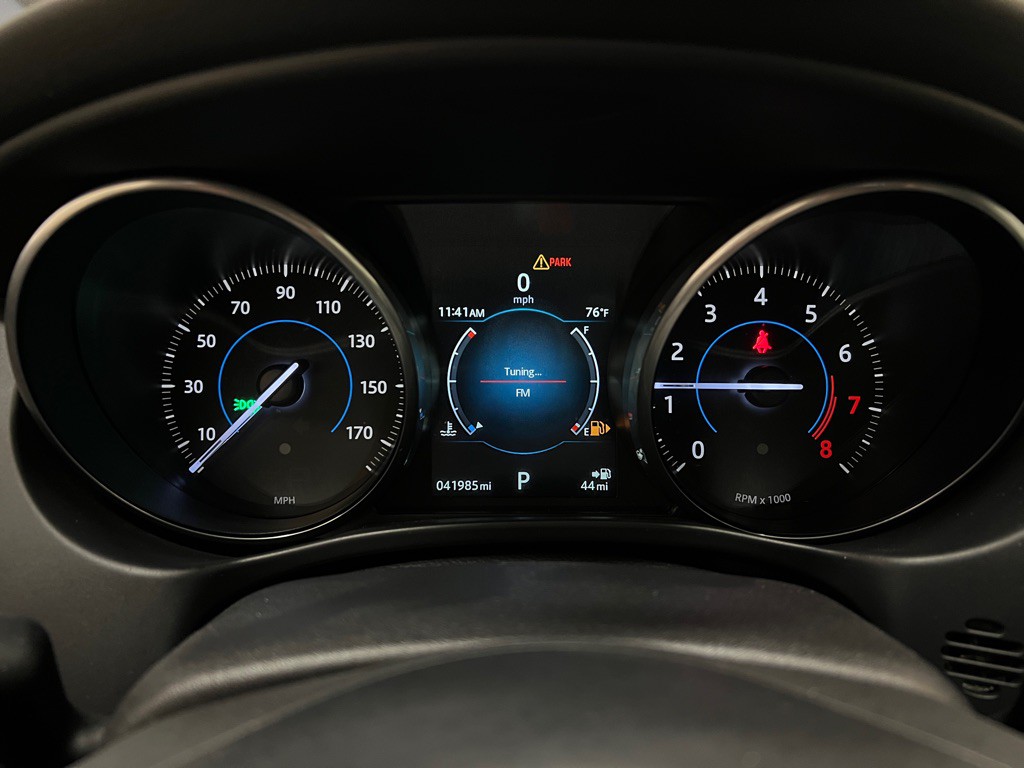 2017 Jaguar XE Image 16