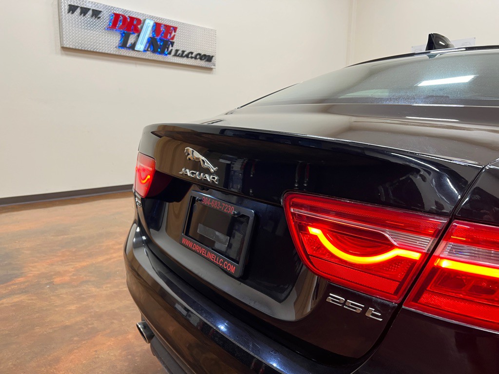 2017 Jaguar XE Image 42