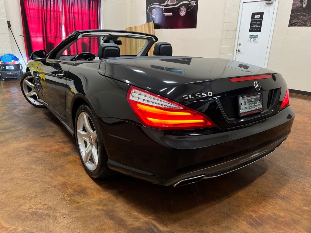 2013 Mercedes-Benz SL-Class Image 2