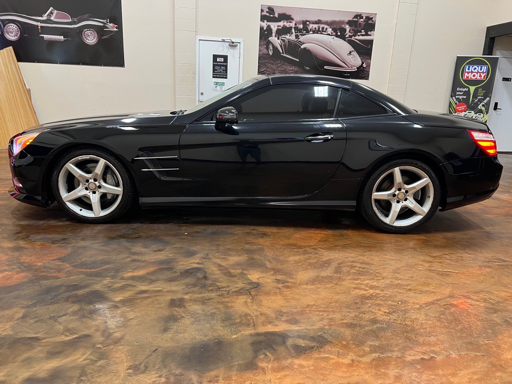 2013 Mercedes-Benz SL-Class Image 16