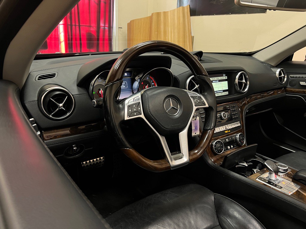 2013 Mercedes-Benz SL-Class Image 21