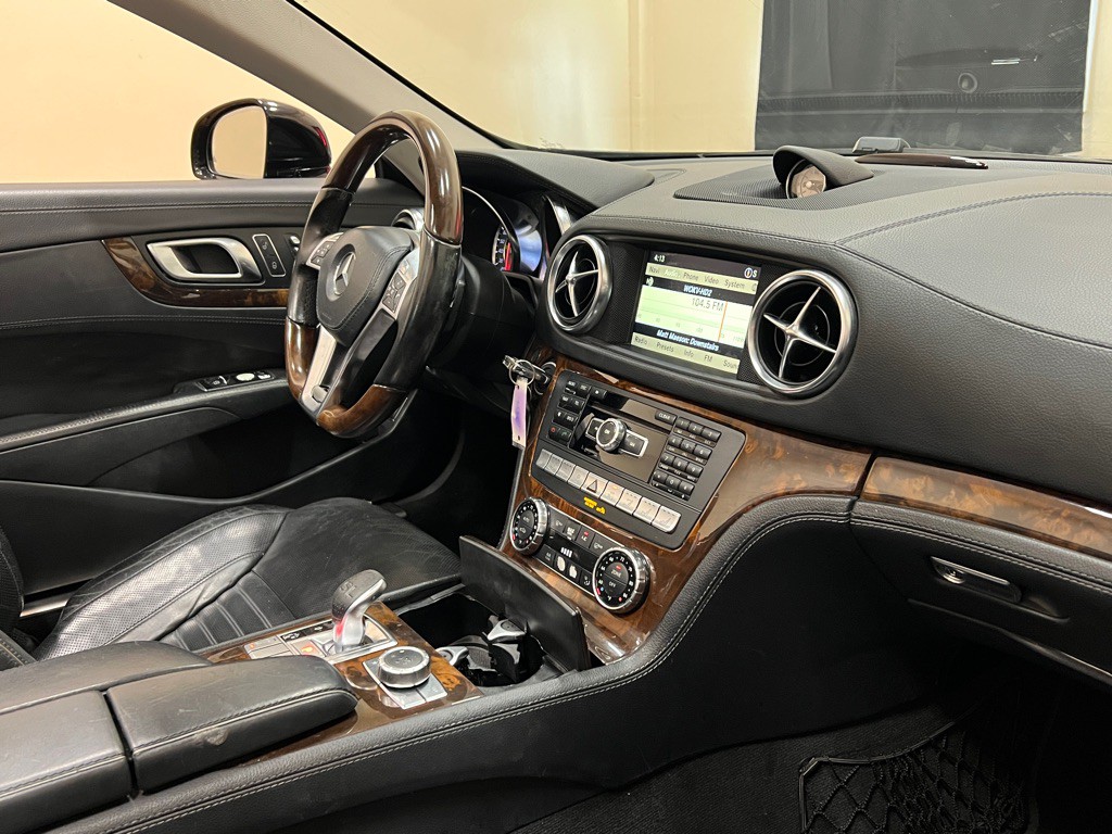 2013 Mercedes-Benz SL-Class Image 23