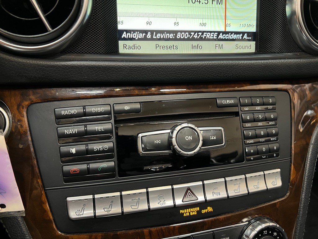 2013 Mercedes-Benz SL-Class Image 31