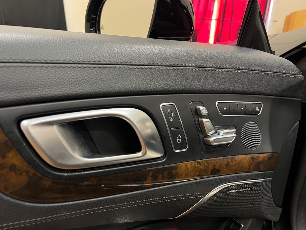 2013 Mercedes-Benz SL-Class Image 34