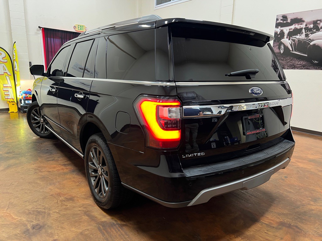 2020 Ford Expedition Image 2