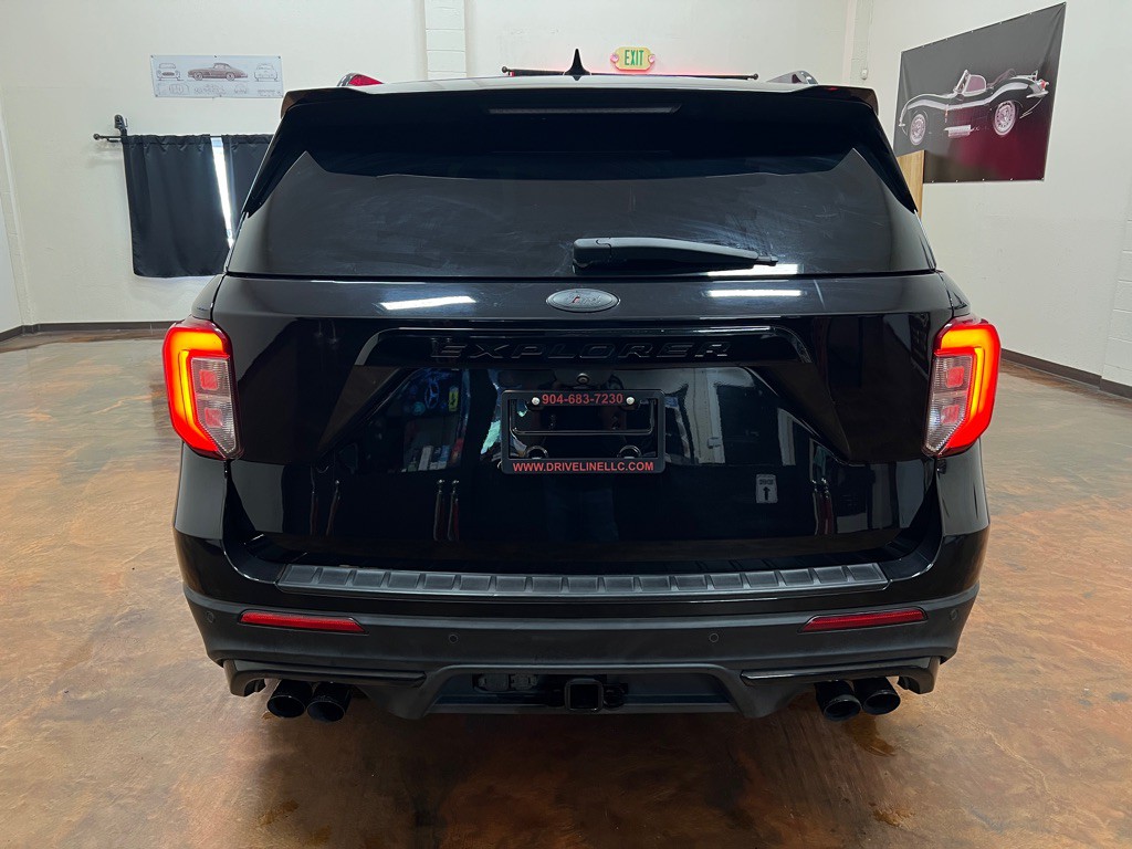 2020 Ford Explorer Image 8