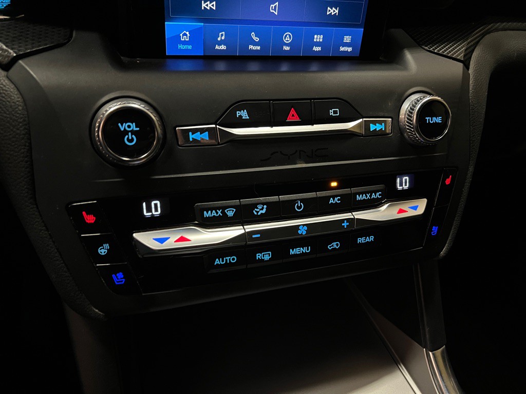 2020 Ford Explorer Image 25