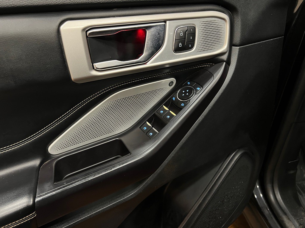 2020 Ford Explorer Image 29
