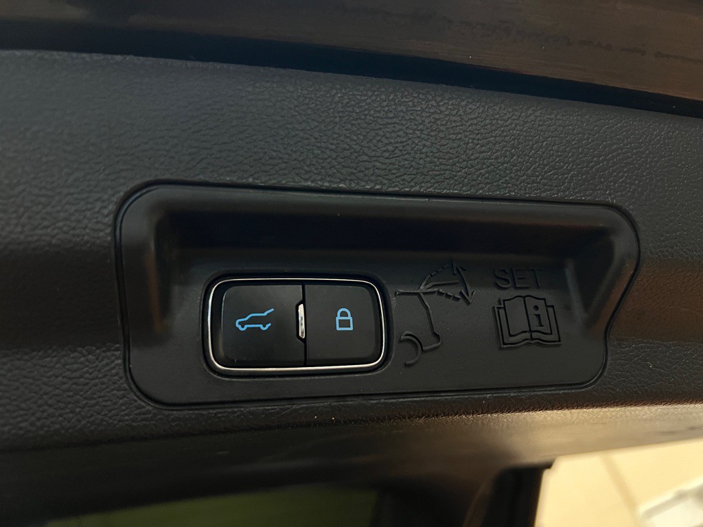 2020 Ford Explorer Image 41