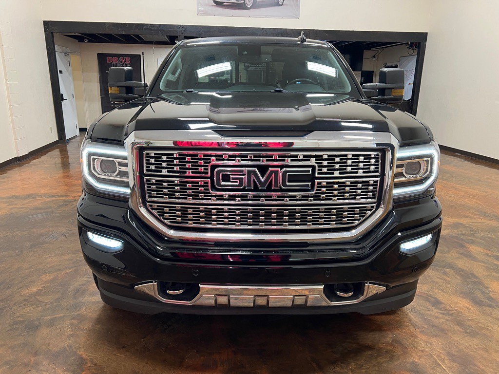 2017 GMC Sierra Image 4
