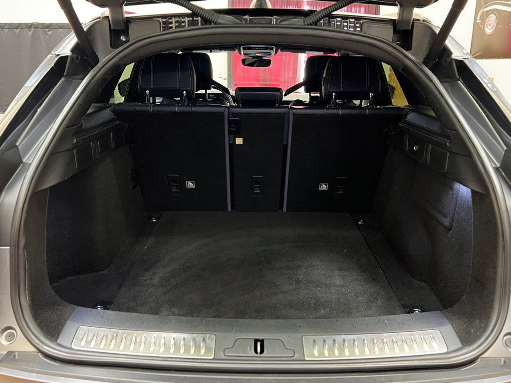 2020 Land Rover Range Rover Image 35