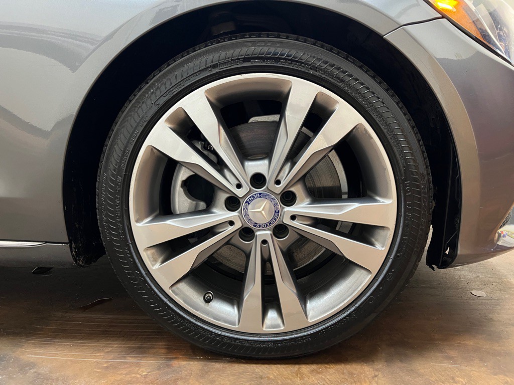 2017 Mercedes-Benz C-Class Image 11