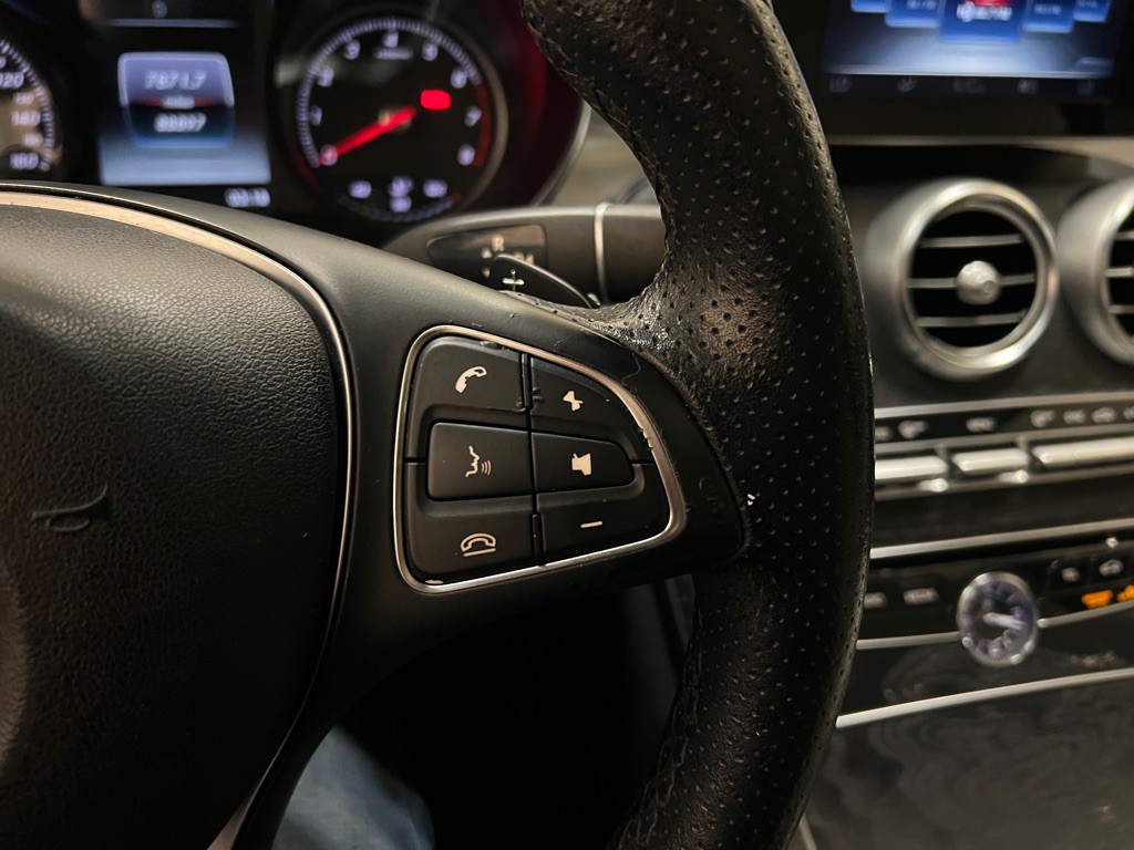 2017 Mercedes-Benz C-Class Image 19