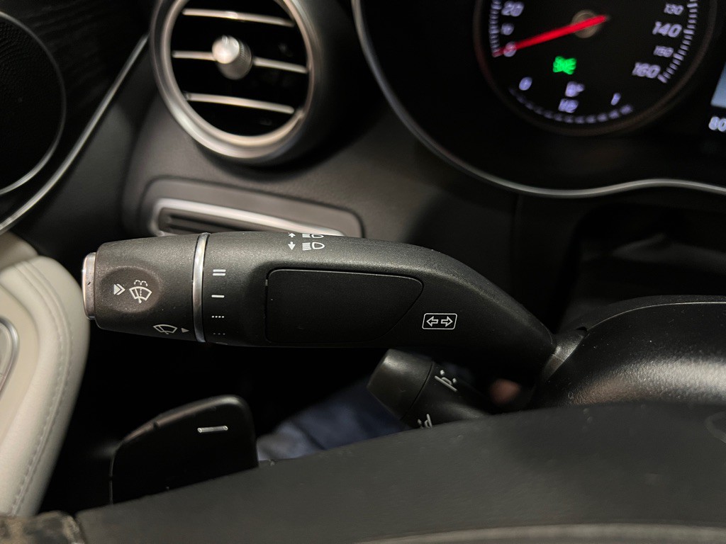 2017 Mercedes-Benz C-Class Image 20