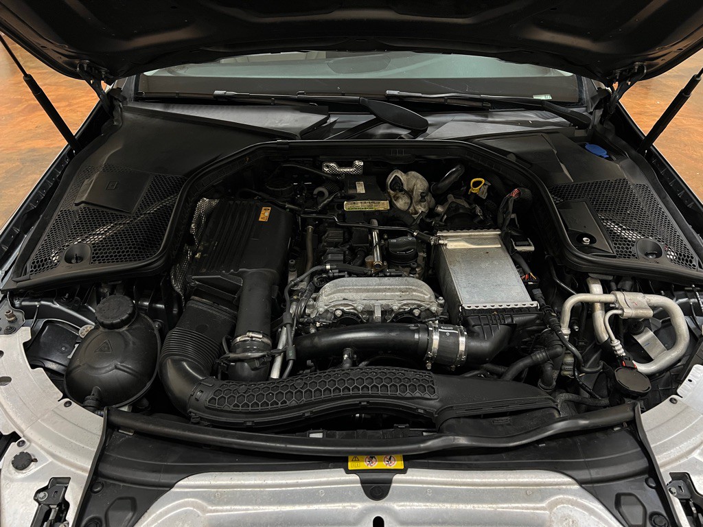 2017 Mercedes-Benz C-Class Image 36