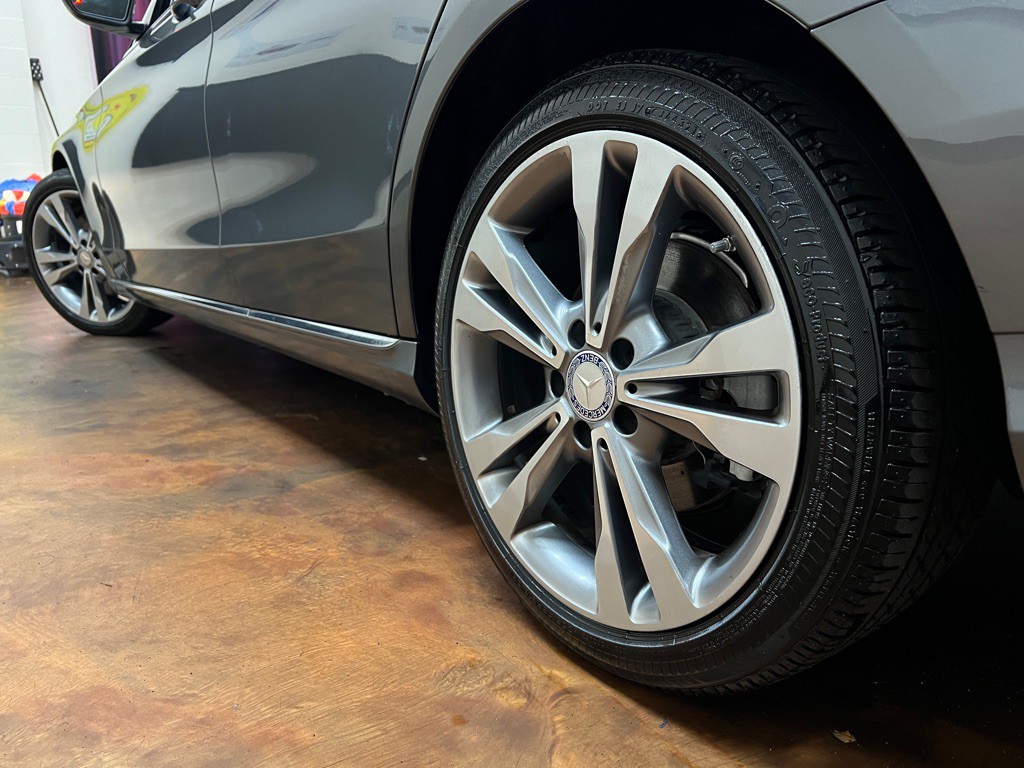 2017 Mercedes-Benz C-Class Image 40