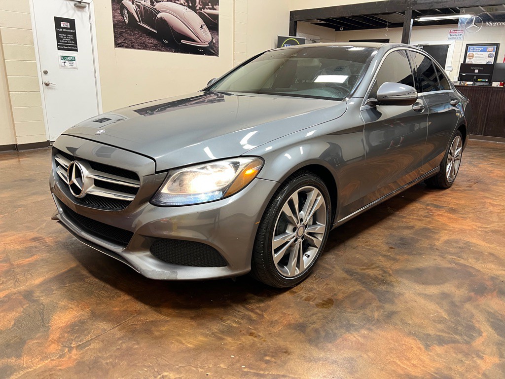 2017 Mercedes-Benz C-Class Image 3