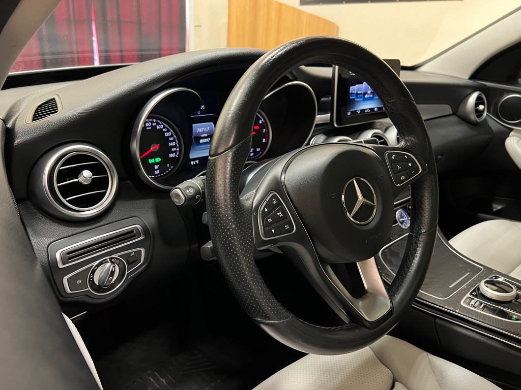 2017 Mercedes-Benz C-Class Image 12