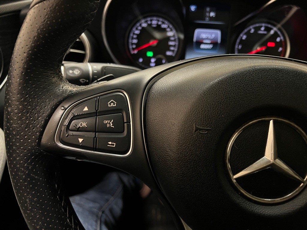2017 Mercedes-Benz C-Class Image 16
