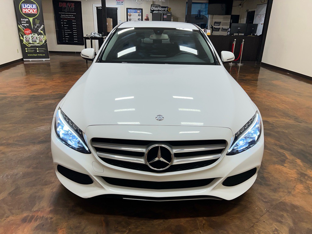 2016 Mercedes-Benz C-Class Image 4