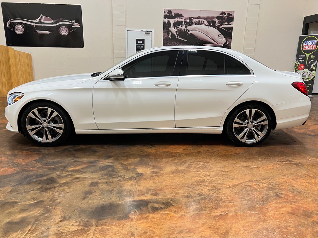 2016 Mercedes-Benz C-Class Image 6