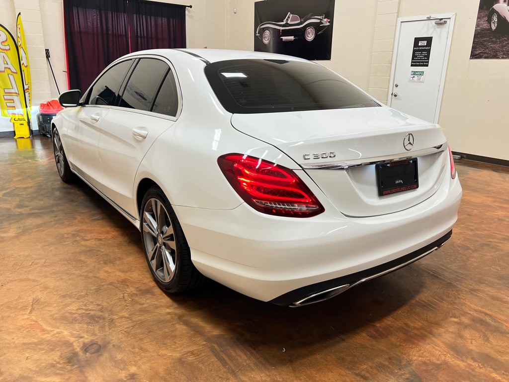 2016 Mercedes-Benz C-Class Image 7
