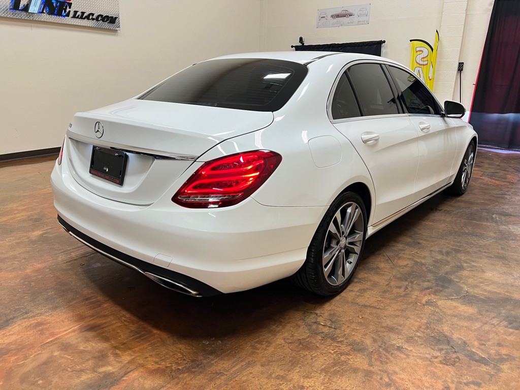 2016 Mercedes-Benz C-Class Image 9