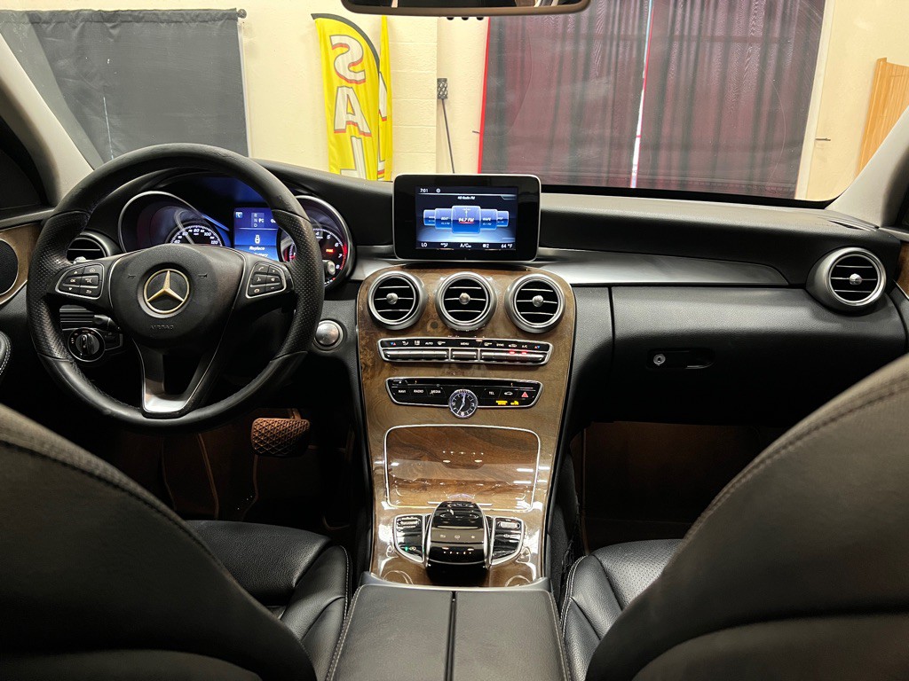 2016 Mercedes-Benz C-Class Image 14