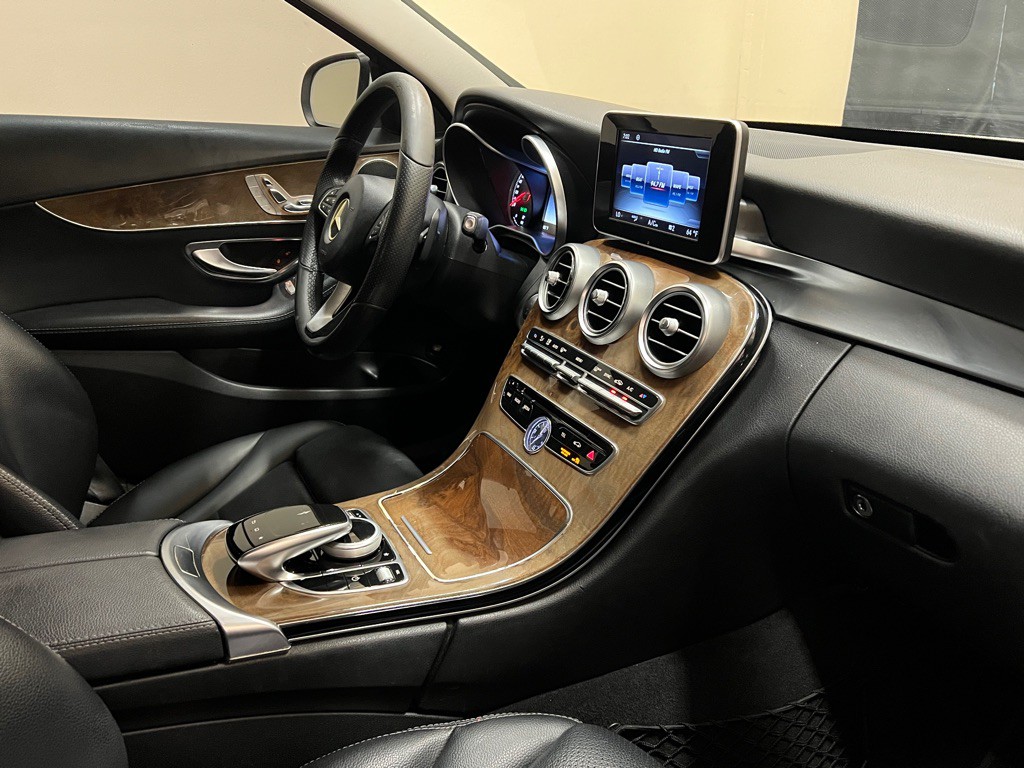 2016 Mercedes-Benz C-Class Image 15