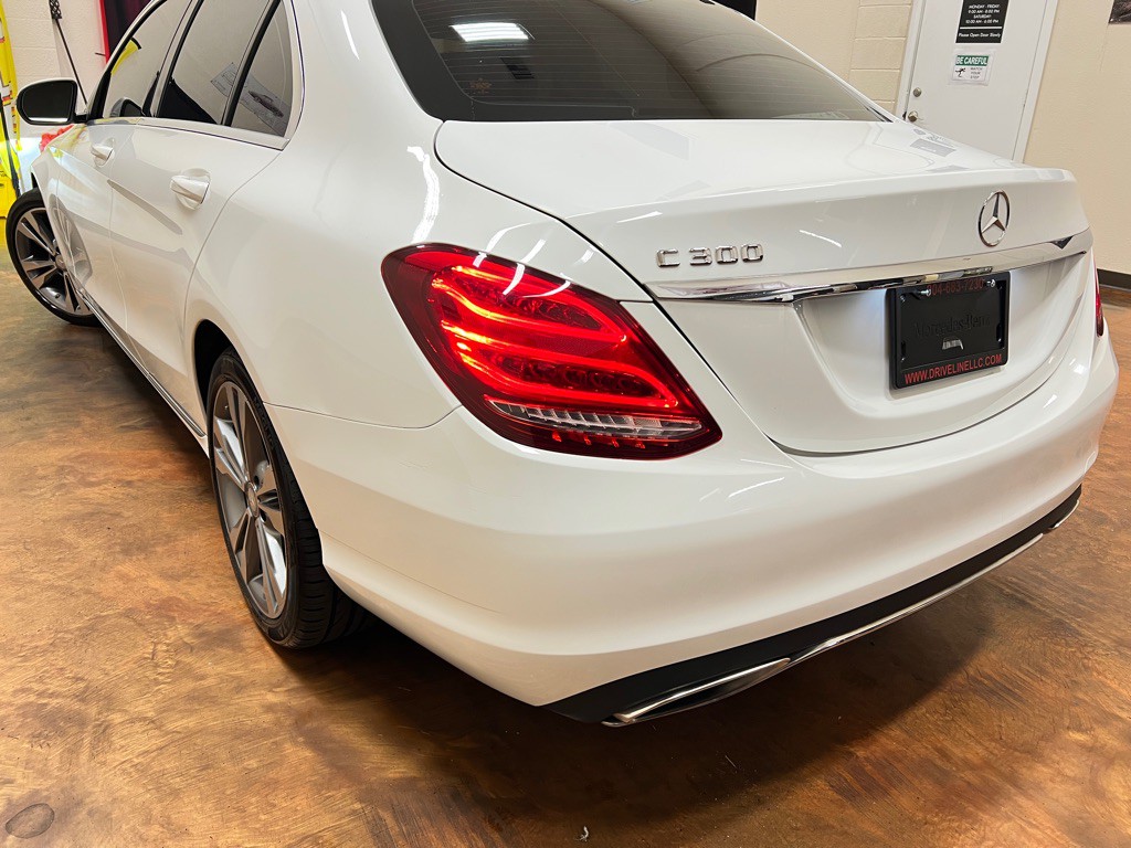 2016 Mercedes-Benz C-Class Image 39