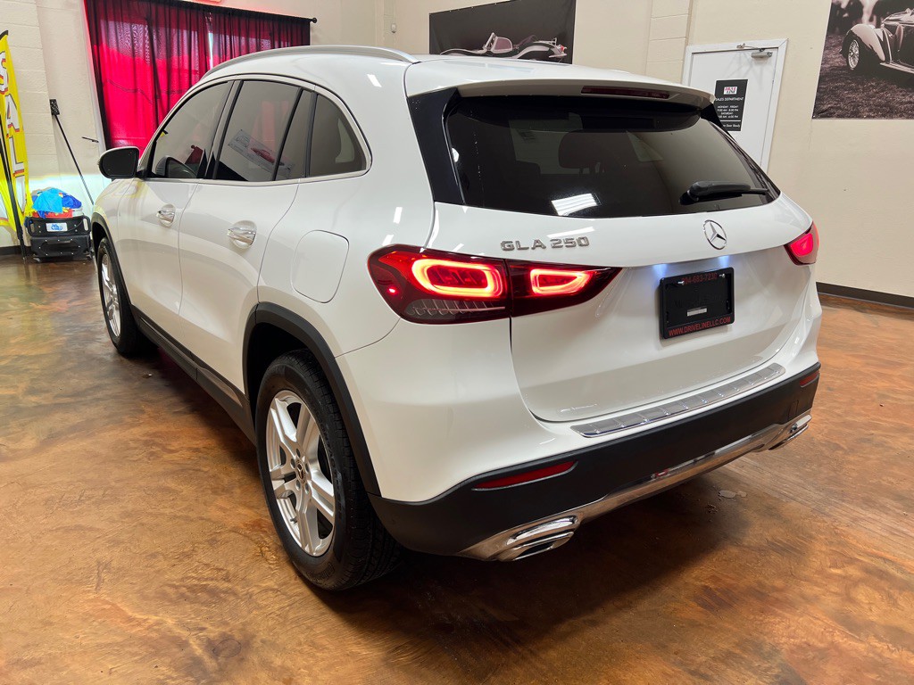 2021 Mercedes-Benz GLA-Class Image 7